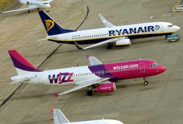 126804 Wizz Air vs Ryanair. Как конкуренция лоукостеров повлияет на туристов?