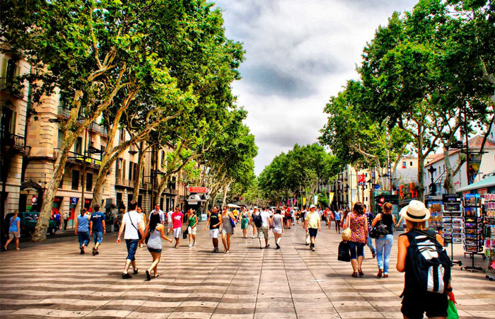 129683 Власти Барселоны планируют расширить улицу Рамбла