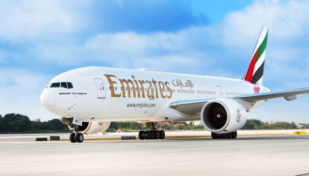 131010 Авиакомпания Emirates снижает норму бесплатного провоза багажа