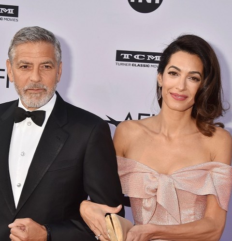 131392 Джордж Клуни вышел в свет с женой после слухов о разводе