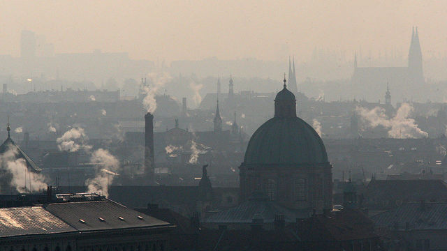 131448 Во время смога общественный транспорт в Праге будет бесплатным