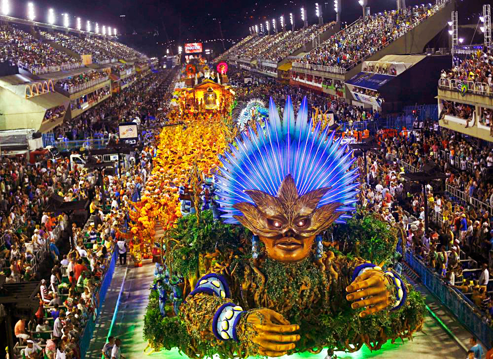 131917 Бразильский карнавал привлек полтора миллиона туристов