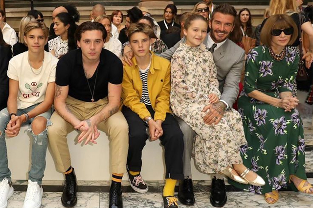 136656 Неделя моды в Лондоне: Дэвид Бекхэм с детьми, Хелен Миррен и другие на показе Victoria Beckham