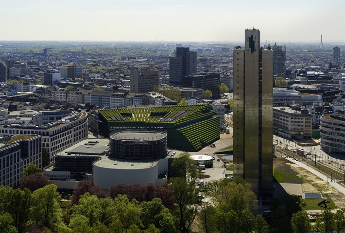 142015 Самый большой зеленый фасад Европы в Дюссельдорфе