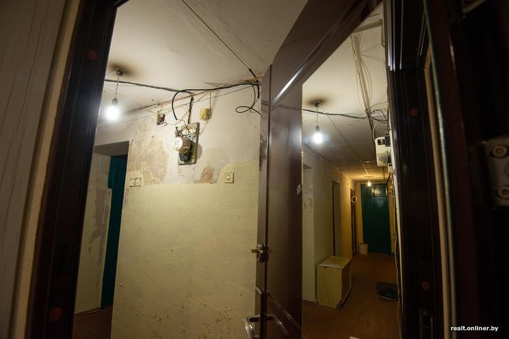 Парень превратил 11-метровую комнату в коммуналке в полноценную квартиру
