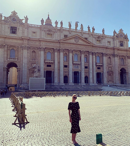 Путешествие со вкусом: как племянница принцессы Дианы Китти Спенсер проводит каникулы в Италии