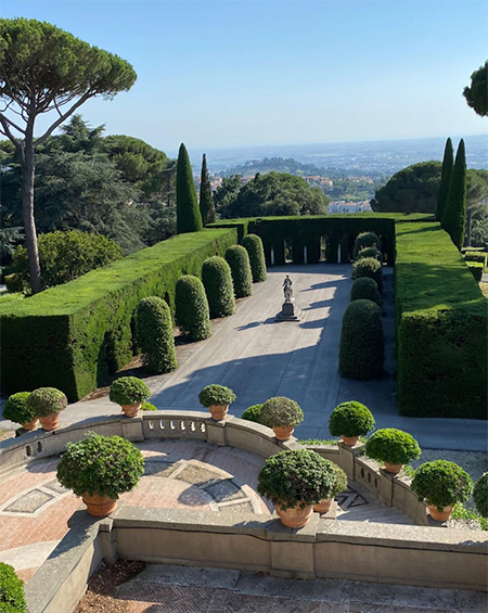 Путешествие со вкусом: как племянница принцессы Дианы Китти Спенсер проводит каникулы в Италии