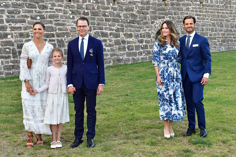 Живой концерт и узкий семейный круг: принцесса Швеции Виктория отметила день рождения во дворце Соллиден