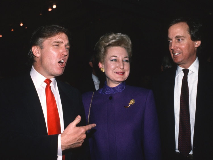 Дональд, Марианна и Роберт Трамп, 1990 год